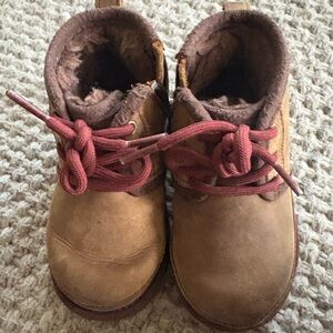 Ugg toddler boots